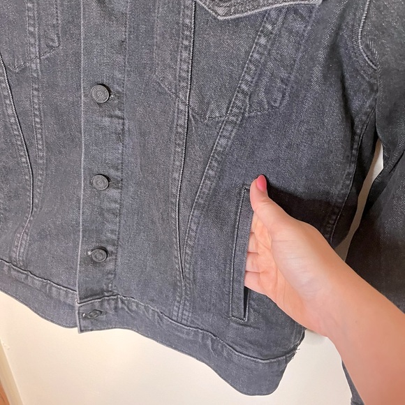 MOTHER The Furry Drifter Denim Faux Fur Jacket - Picture 8 of 14